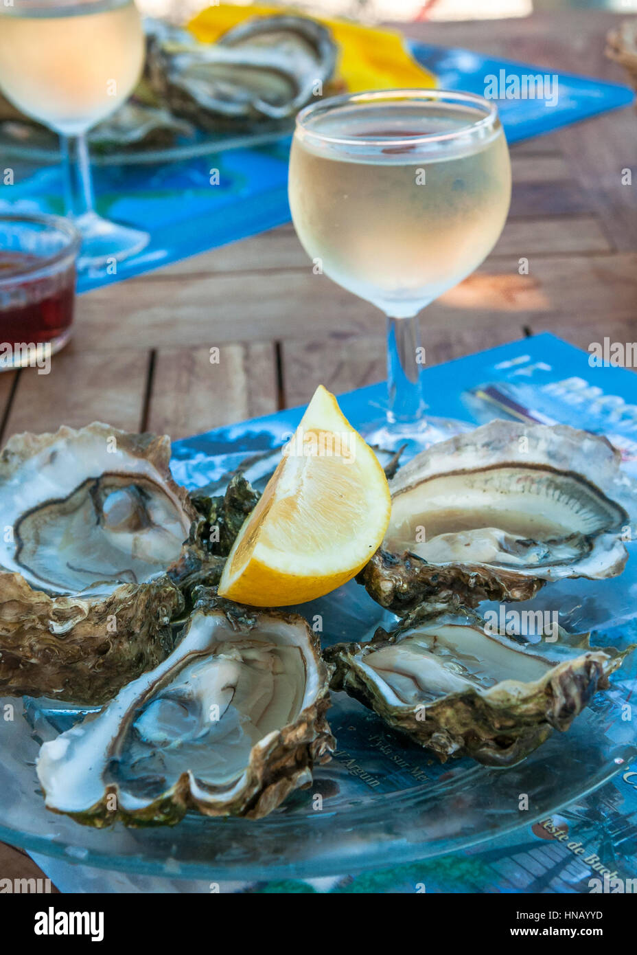 Oysters with white wine hires stock photography and images Alamy
