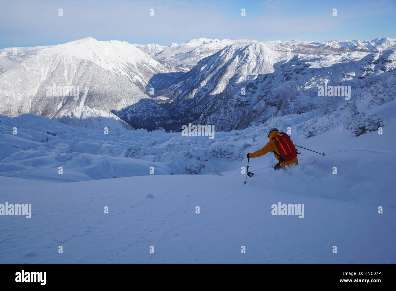 Man skiing in deep powder snow, Krippenstein, Gmunden, Austria Stock Photo