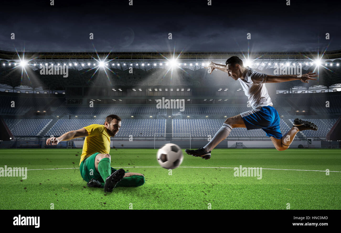 идея мем. друзья играют. My friends football at the moment. футбольная тематика. My friends football at the moment.