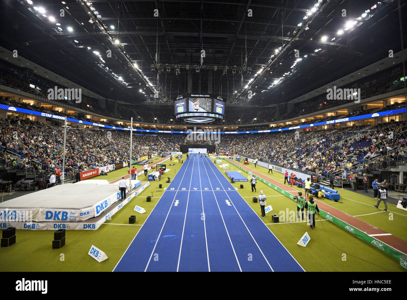 Berlin, Germany. 10th February 2017. ISTAF Indoor 2017, Mercedes-Benz Arena in Berlin, Germany. 10th February, 2017. Arena was filled to capacity on the night Credit: Paul Velasco/Alamy Live News Stock Photo