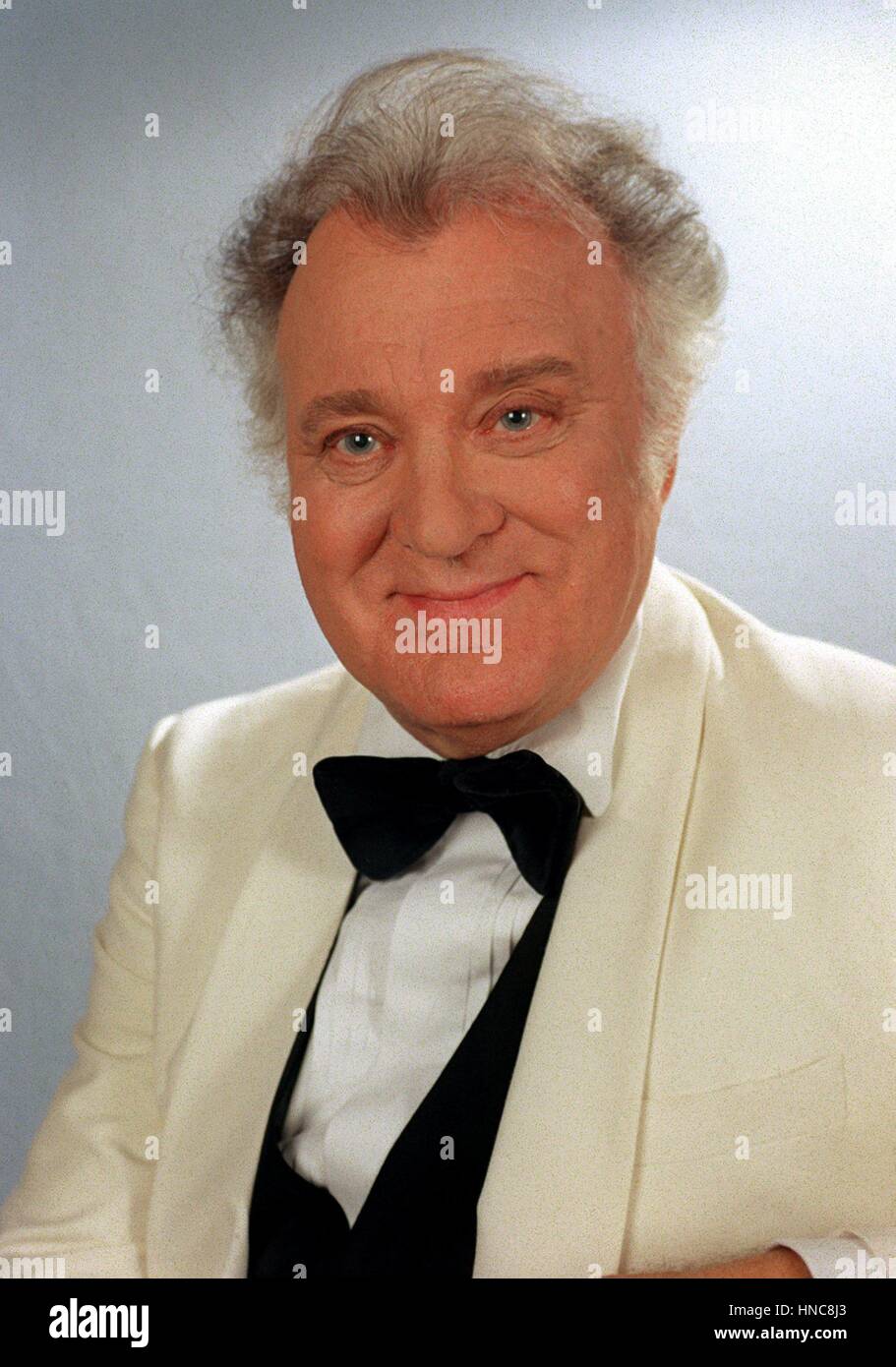 Mainz, Germany. 01st Feb, 2017. FILE - Swedish singer Nicolai Gedda, photographed in Mainz, Germany, March 1994. - NO WIRE SERVICE - Photo: Erwin Elsner/dpa/Alamy Live News Stock Photo