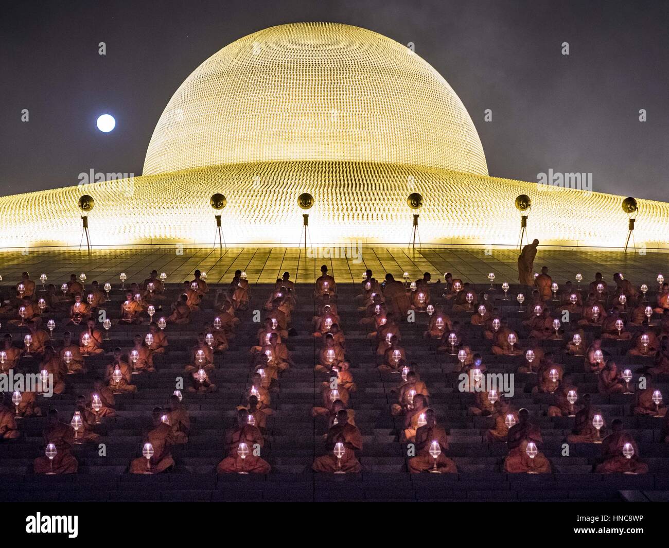 Page 3 Khlong Luang Pathum Thani Thailand High Resolution Stock Photography And Images Alamy