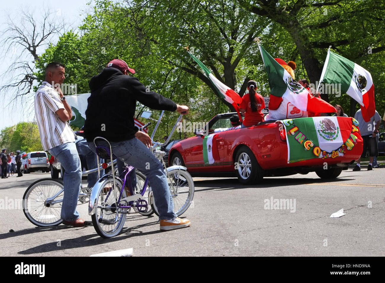 Cinco de Mayo parade in Detroit MI Stock Photo Alamy