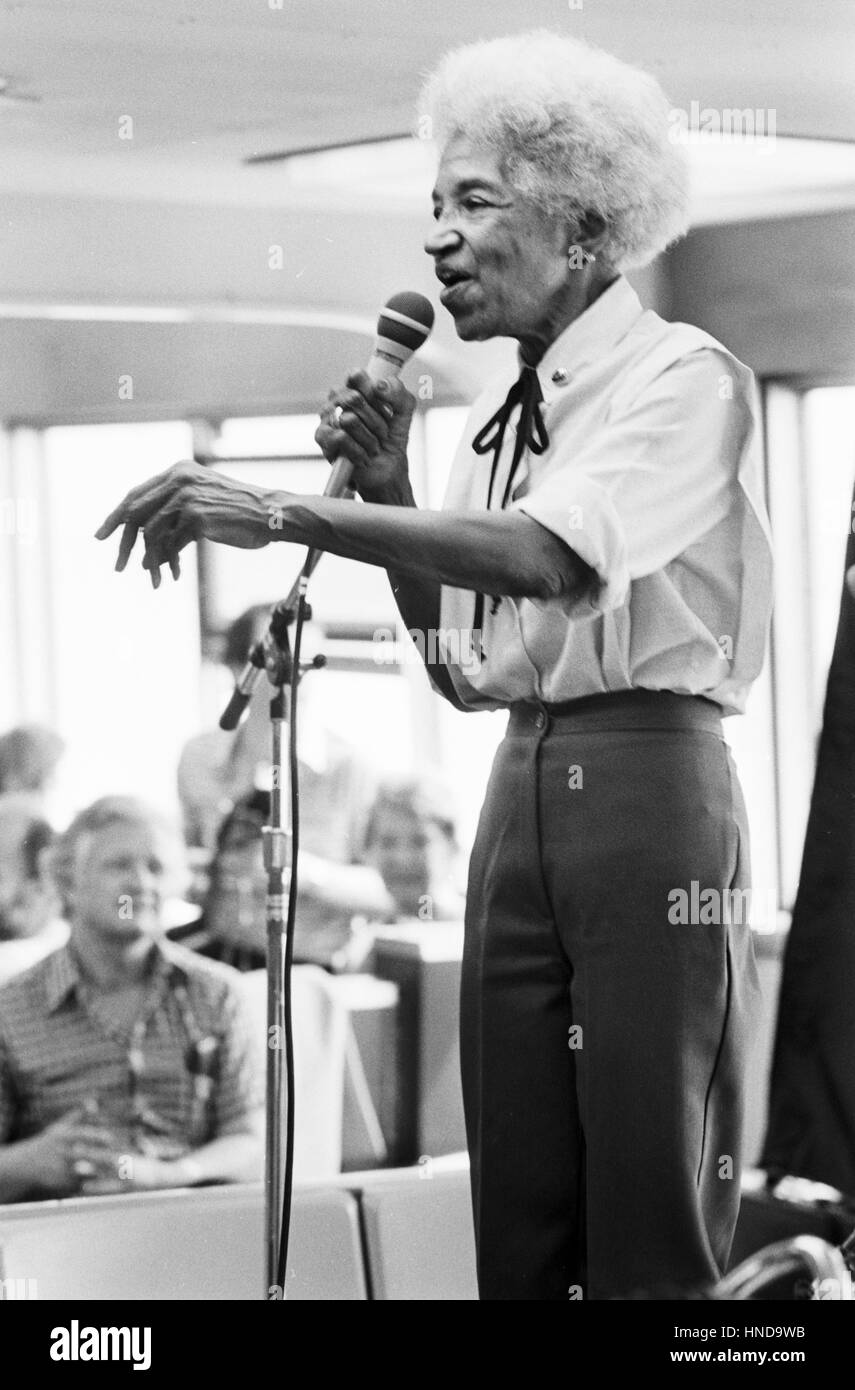 Maxine sullivan hires stock photography and images Alamy