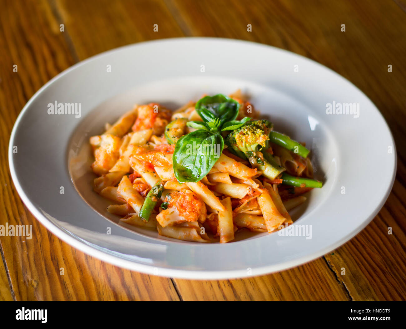Green pasta bowl hires stock photography and images Alamy