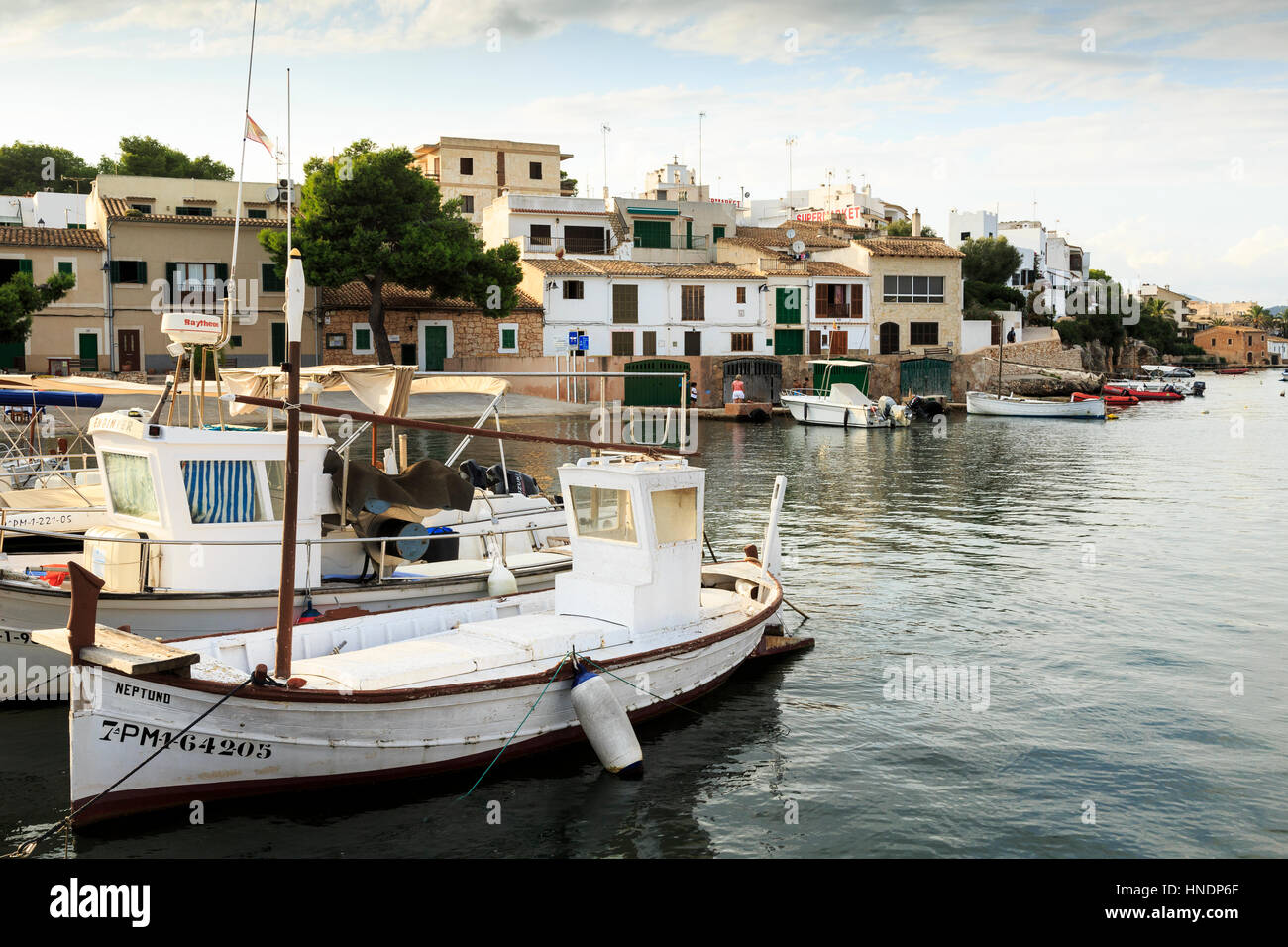 traditional-mallorquin-boats-at-the-marina-at-portopetro-mallorca