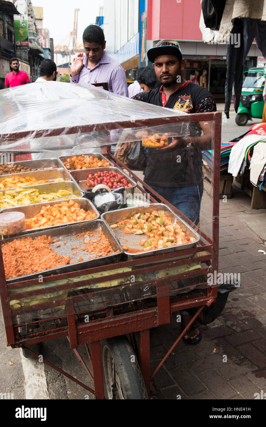 Street vendor, the Pettah, Colombo, Sri Lanka Stock Photo