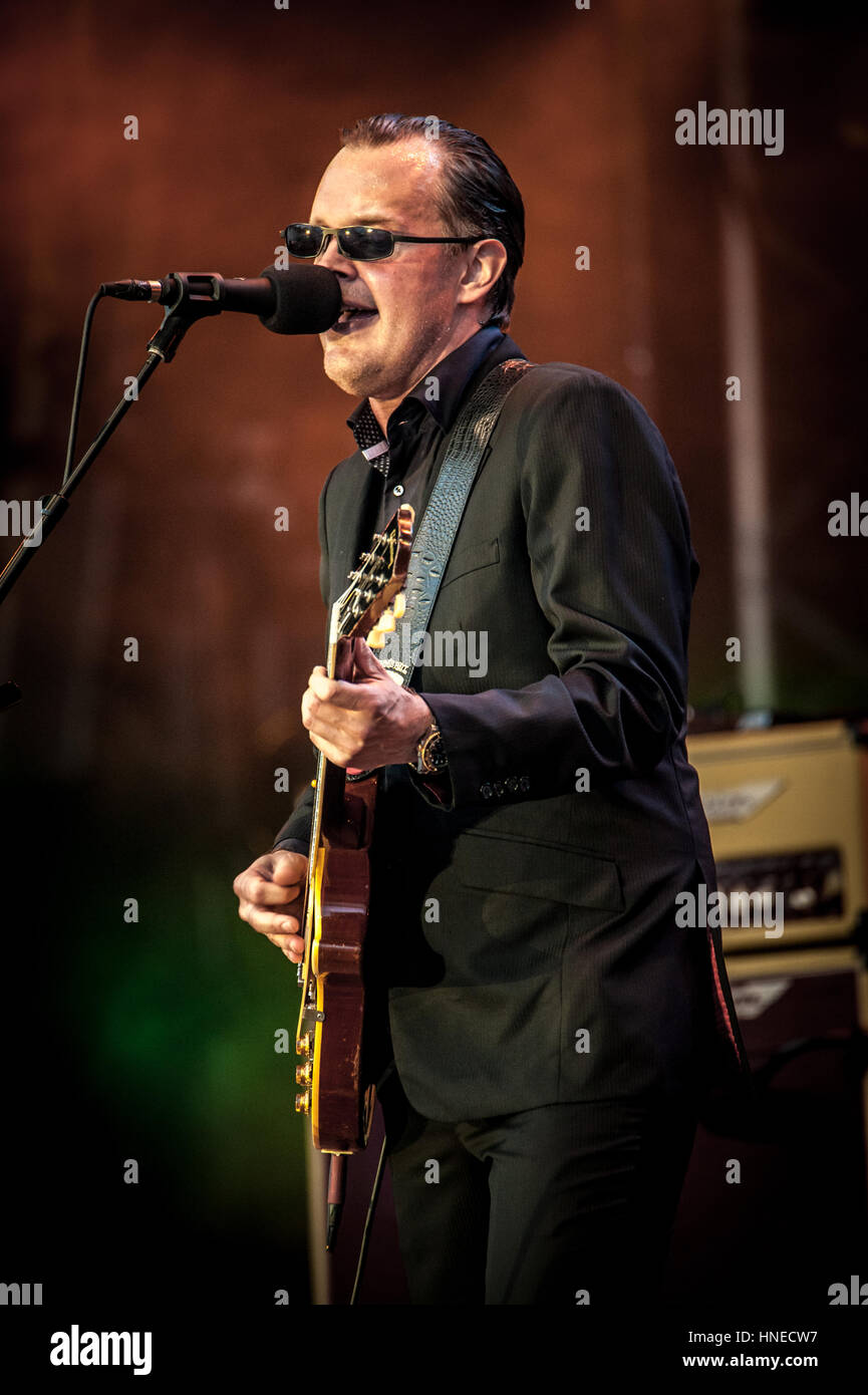 Joe Bonamass Live in Greenwich London Stock Photo Alamy