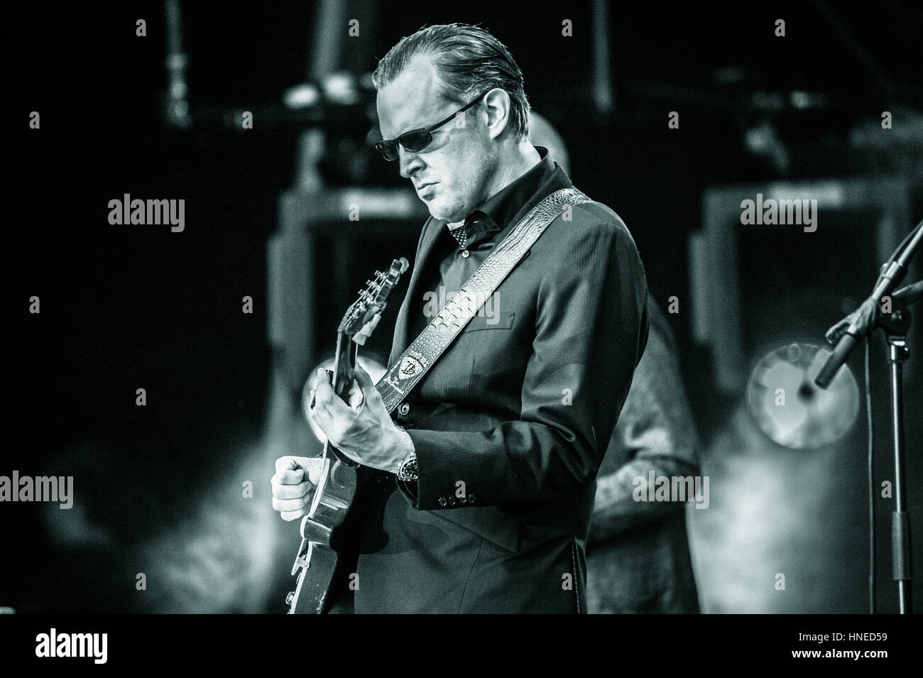 Joe Bonamass Live in Greenwich London Stock Photo Alamy