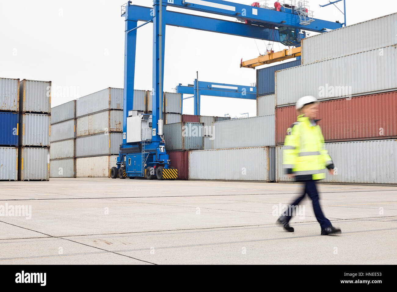 Shipping container hi-res stock photography and images - Alamy