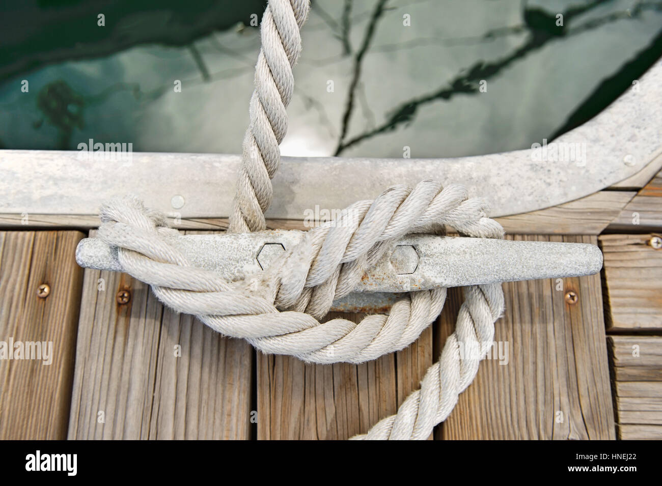 Jetty Cleat Mooring High Resolution Stock Photography and Images - Alamy