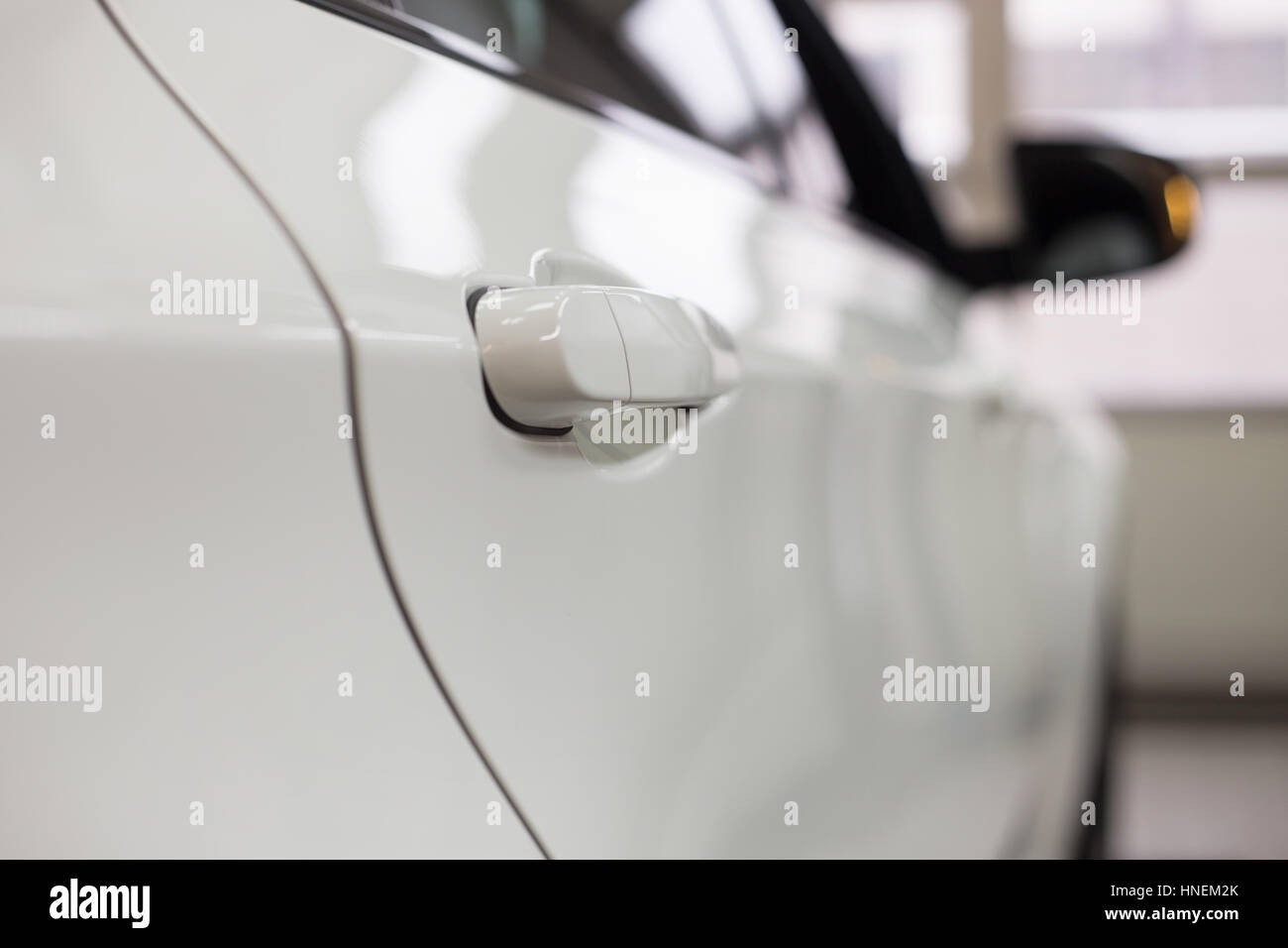 Close up of white car in repair store automobile hires stock photography and images Alamy