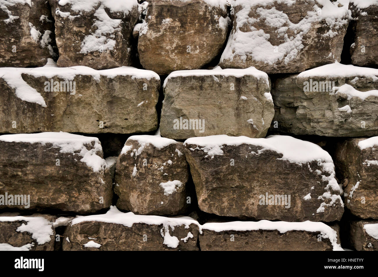 Boulder retaining wall background Stock Photo - Alamy