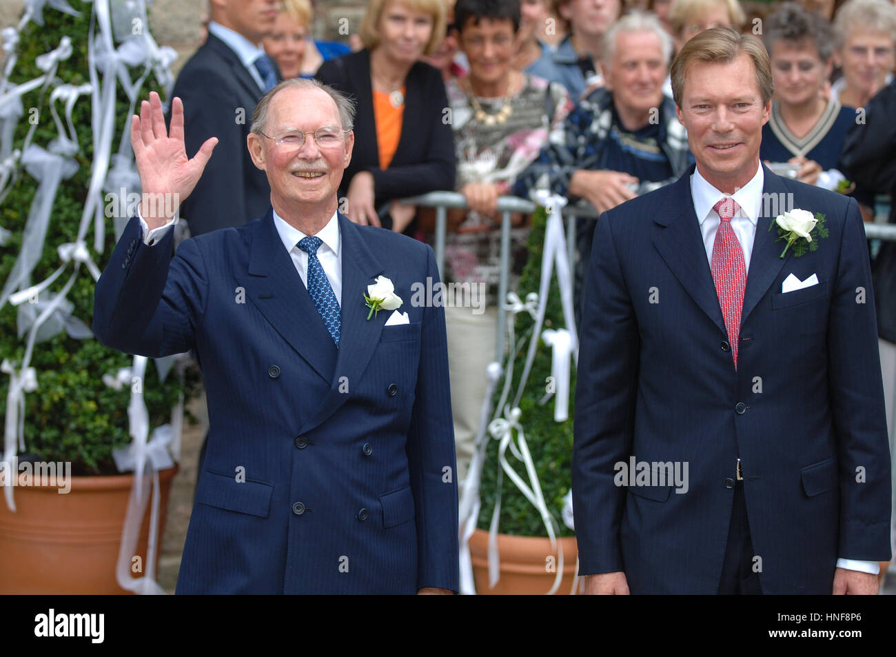 Gilsdorf, Luxembourg 29.09.2006. Luxembourg Grand Duke Jean (L) and Henri (R) arrive for Tessy Antony and Prince Louis's wedding. Stock Photo