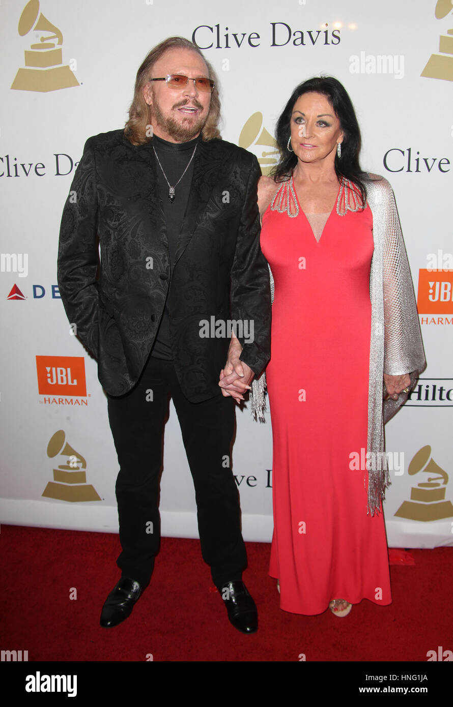 Beverly Hills, CA, USA. 11th Feb, 2017. 11 February 2016 - Beverly Hills, California - Barry Gibb, Linda Gray. Pre-GRAMMY Gala and Salute to Industry Icons Honoring Debra Lee held at The Beverly Hilton Hotel. Photo Credit: Faye Sadou/AdMedia Credit: Faye Sadou/AdMedia/ZUMA Wire/Alamy Live News Stock Photo