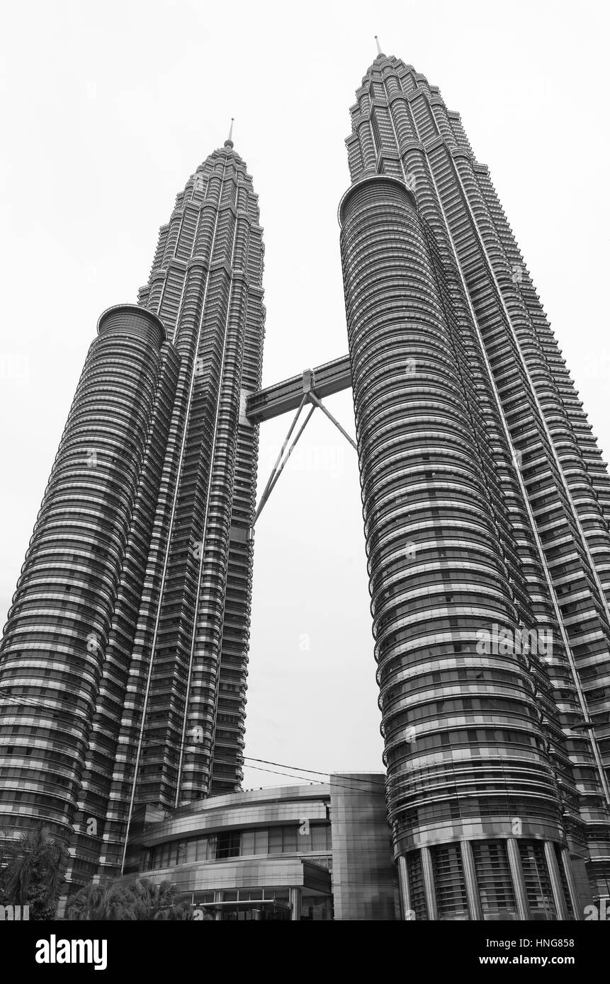 Kuala lumpur malaysia buildings in Black and White Stock Photos ...