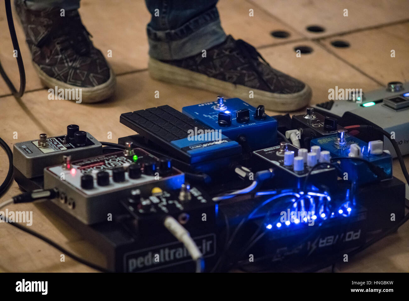 Foot pedal hires stock photography and images Alamy
