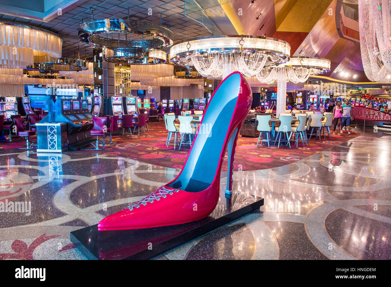 The Cosmopolitan hotel & casino in Las Vegas. The Cosmopolitan opened in  2010 and it has 2,995 rooms and 75,000 sq ft casino Stock Photo - Alamy