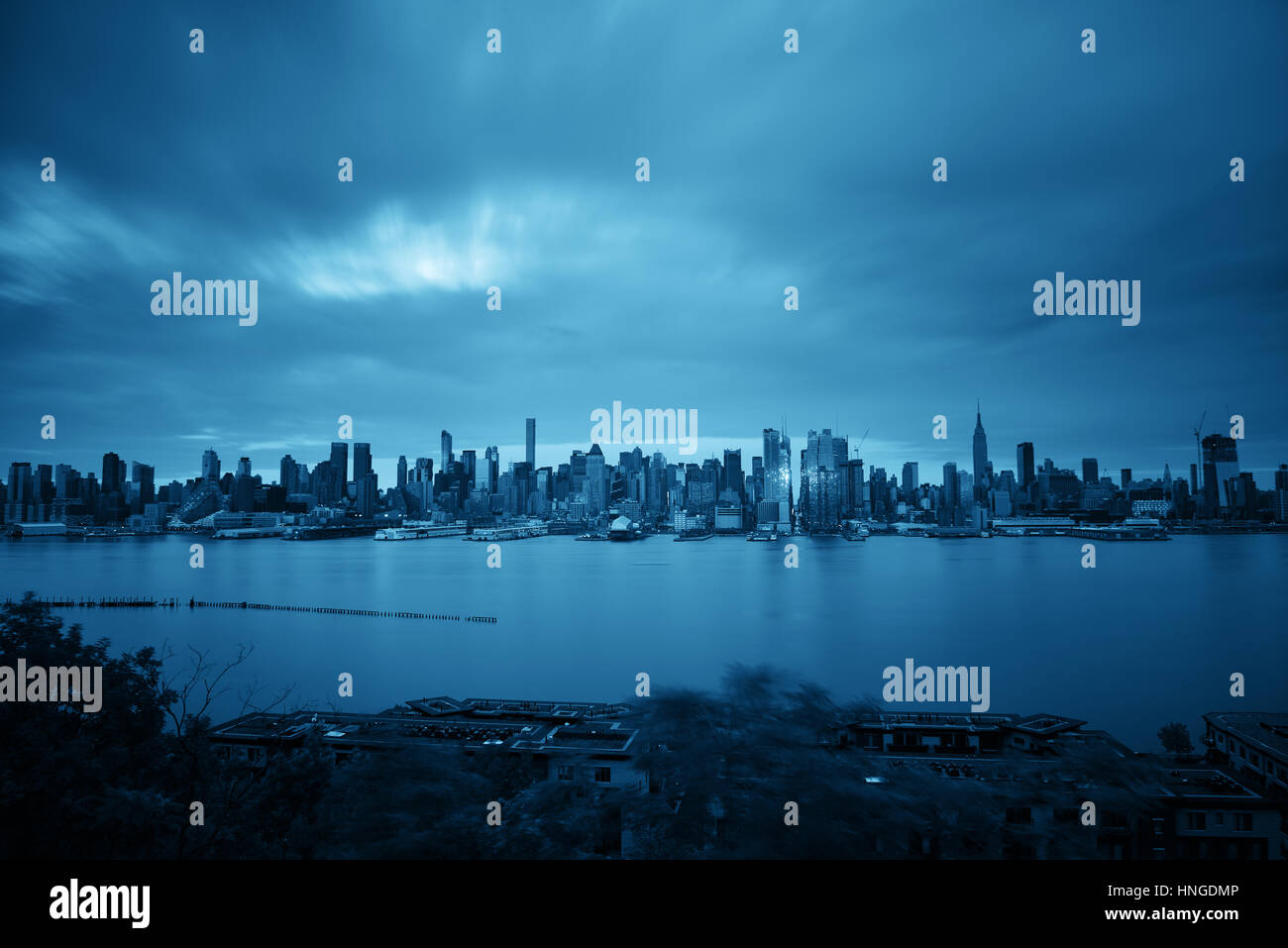 Skyscrapers new york hi-res stock photography and images - Alamy