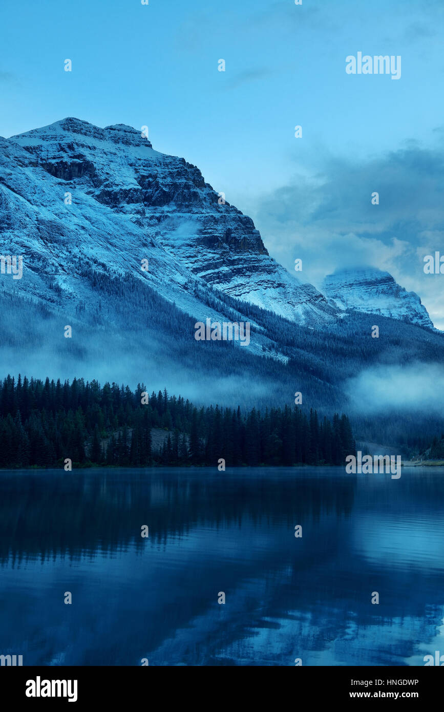 Mountain lake reflection in hi-res stock photography and images - Alamy