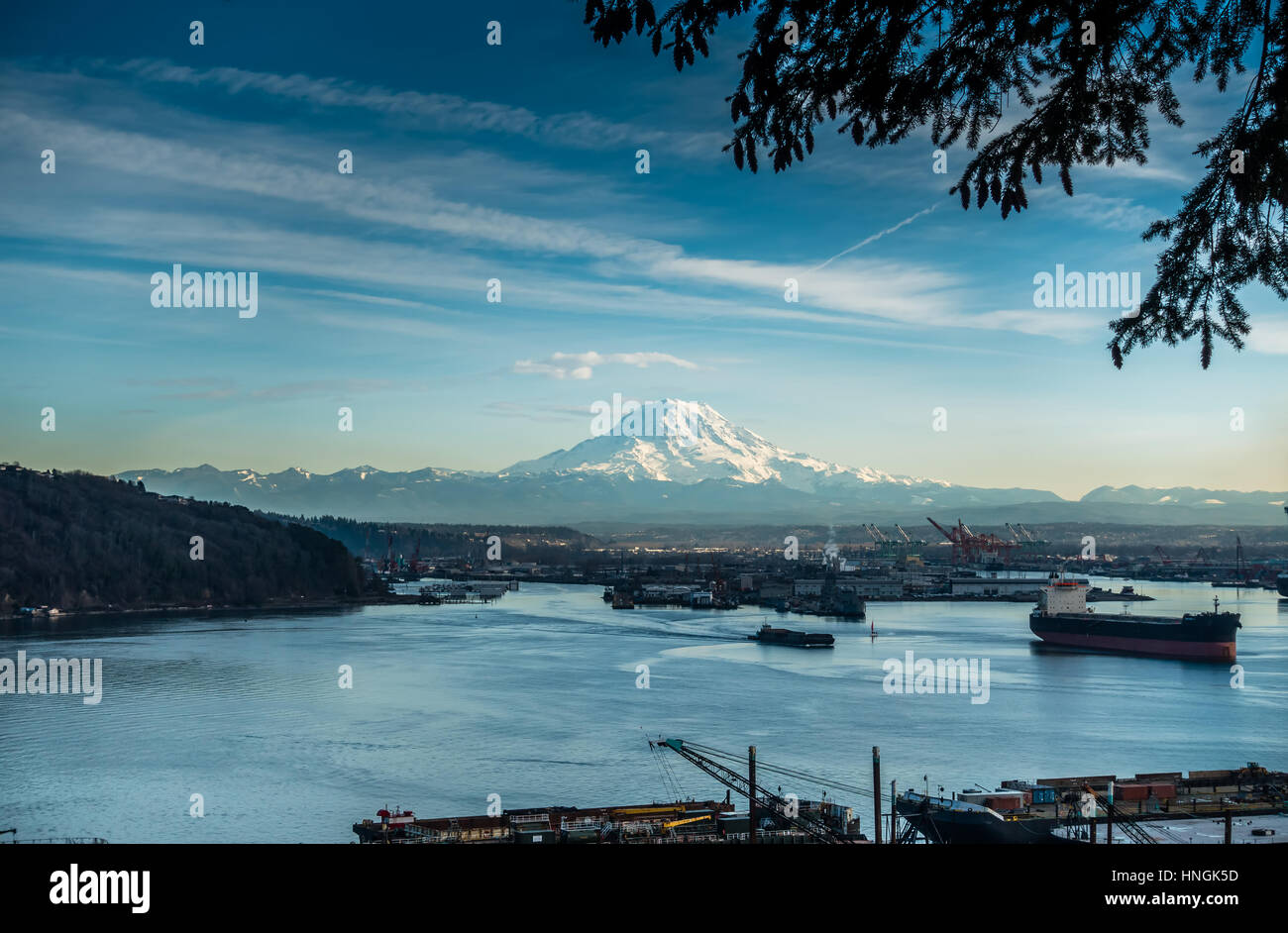 A view of Mount Rainier and the Port of Tacoma Stock Photo - Alamy