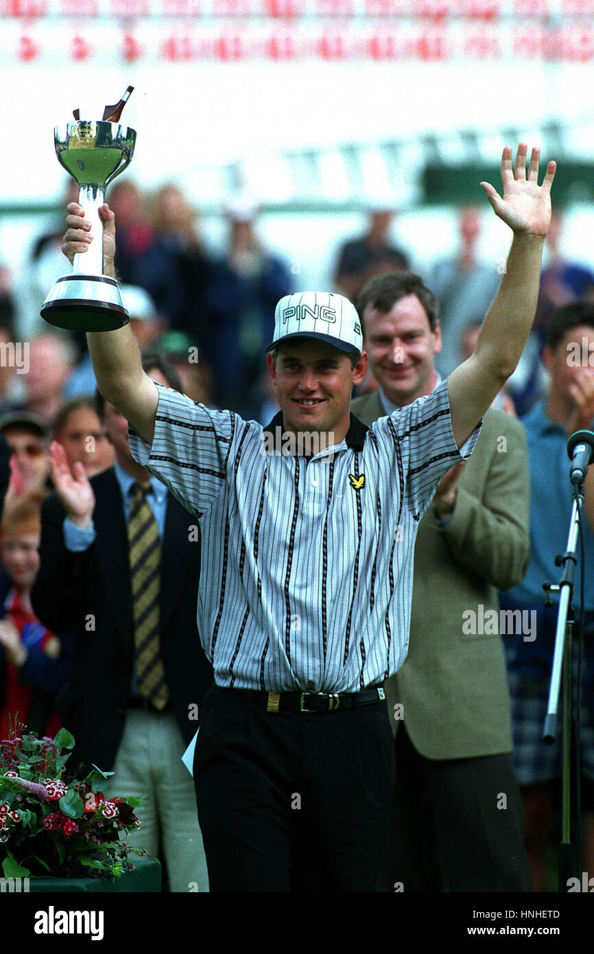 LEE WESTWOOD HOLDS ALOFT THE TROPHY ENGLISH OPEN 1998 08 June 1998 Stock Photo