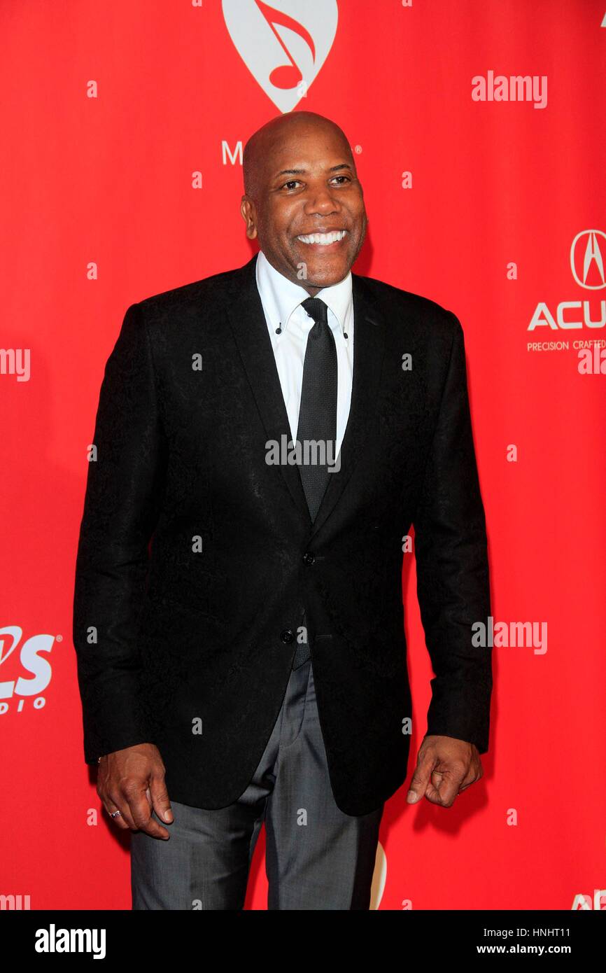 Los Angeles, CA, USA. 10th Feb, 2017. Nathan East at arrivals for 2017