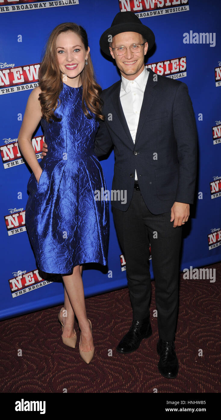 Laura osnes and nathan johnson hires stock photography and images Alamy