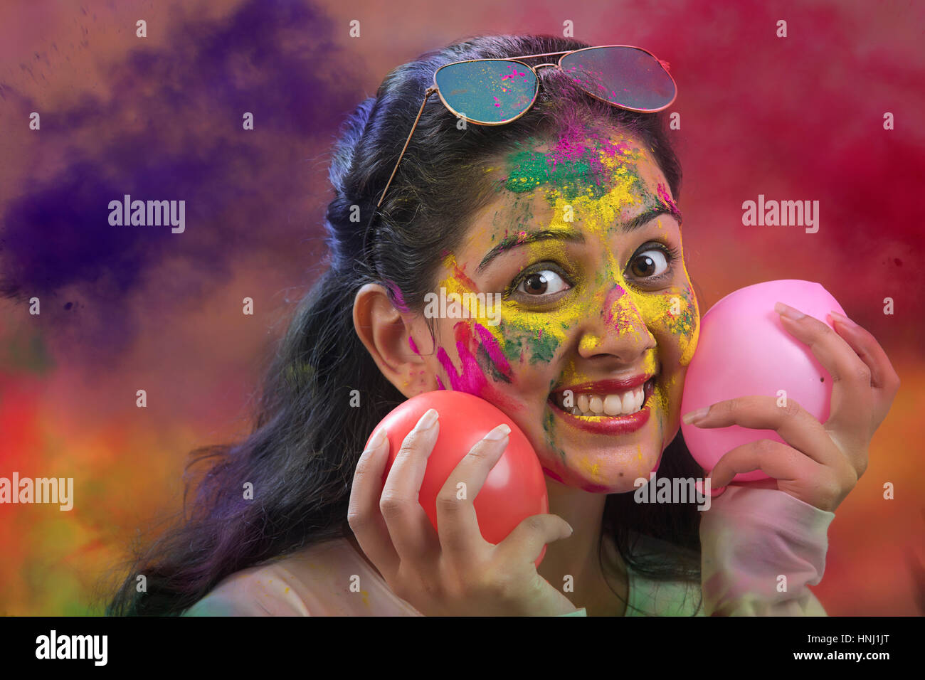 holi balloons
