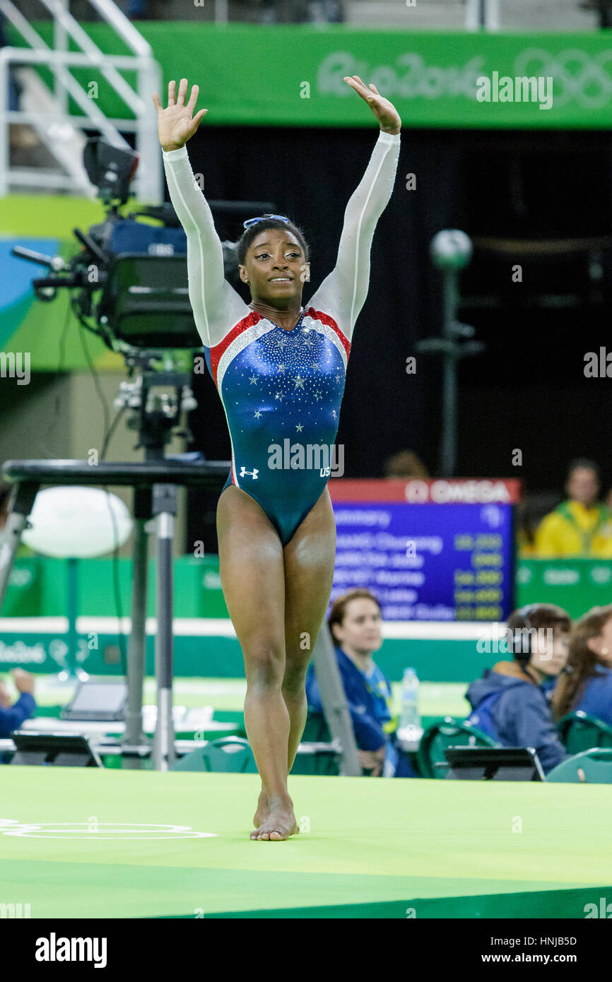 Rio de Janeiro, Brazil. 11 August 2016.Simone Biles (USA) -gold celebrate her medal for the Women's artistic individual all-around at the 2016 Olympic Stock Photo