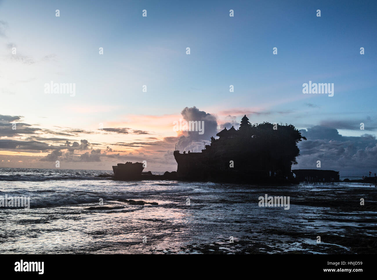 Hindu temple bali sea ocean hi-res stock photography and images - Alamy