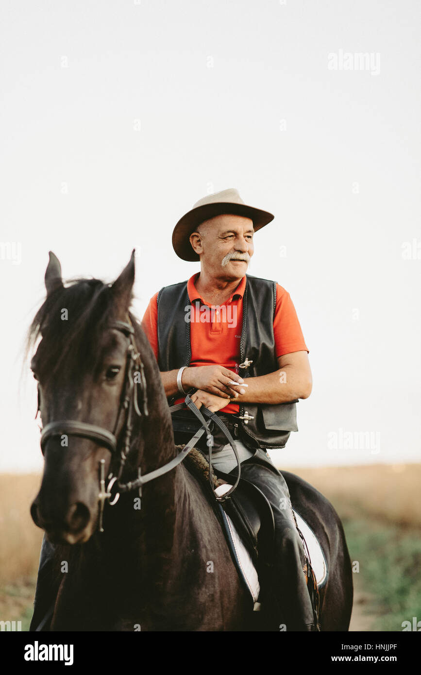 Old man with horse hi-res stock photography and images - Alamy