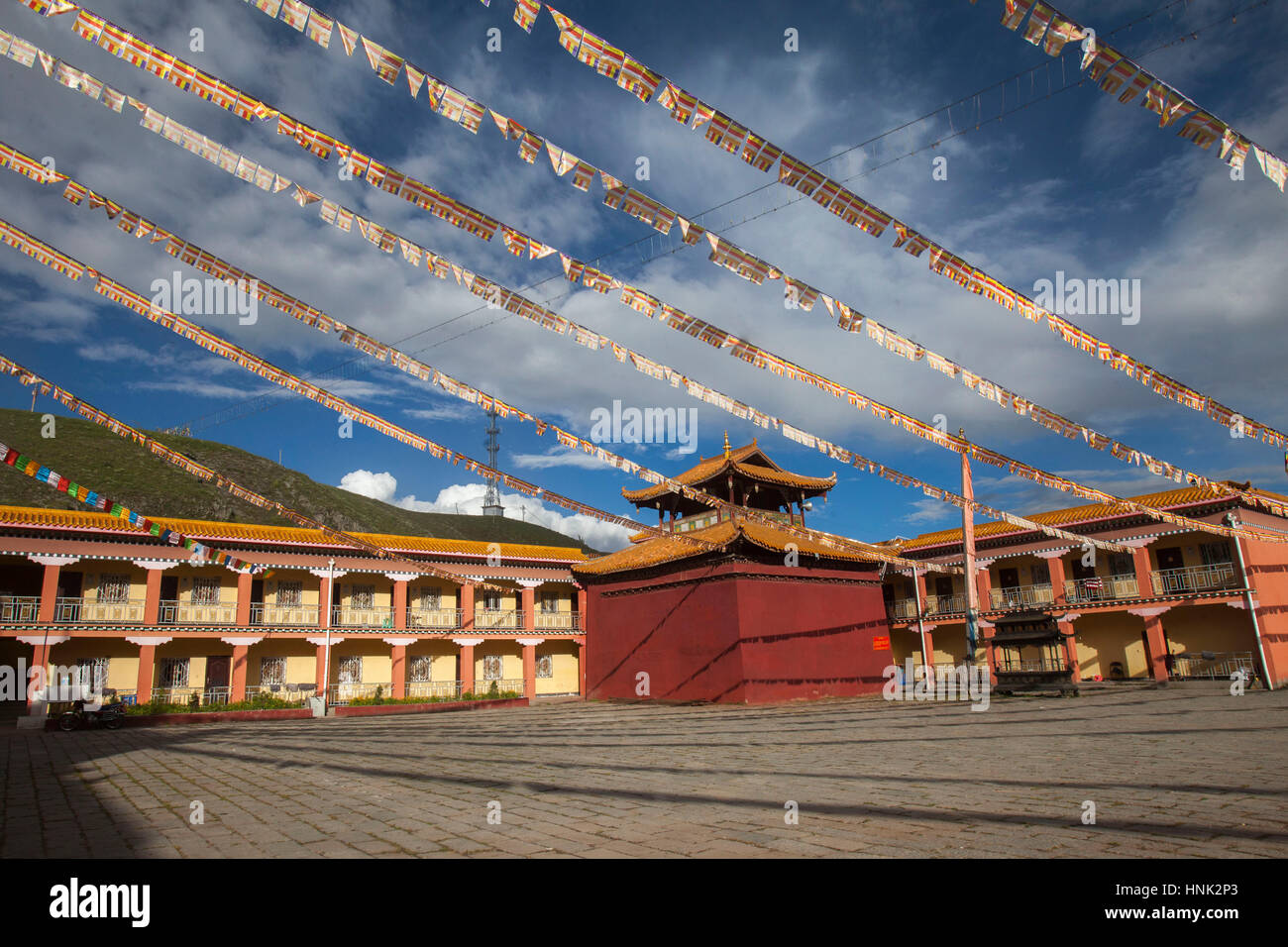 Tagong Monastery Tibetan plateau china hi-res stock photography and images - Alamy
