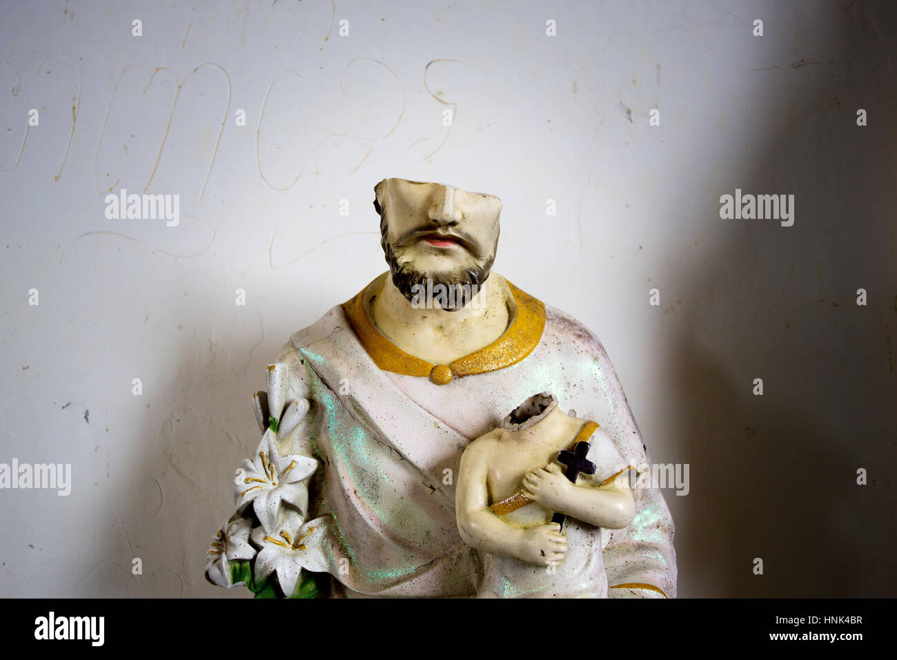 Broken Statue Jesus High Resolution Stock Photography and Images Alamy