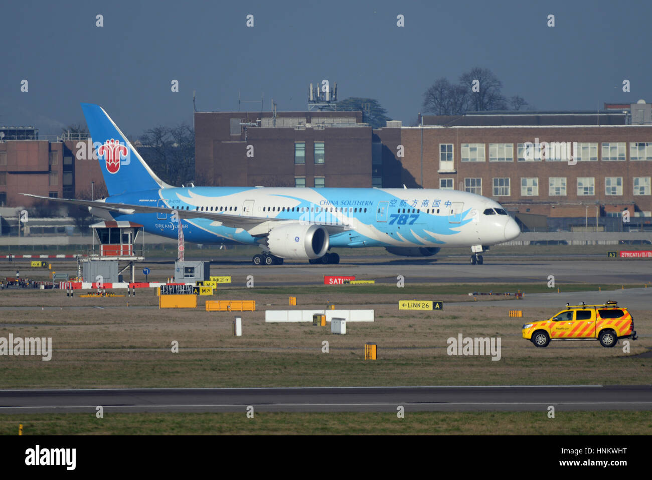 China Southern Airlines Boeing 787-8 Dreamliner B-2736 taxiing at London Heathrow Airport Stock Photo