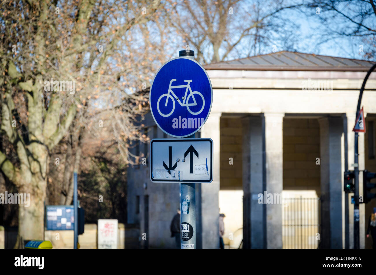 Cycle lane sign, Berlin, Germany Stock Photo - Alamy