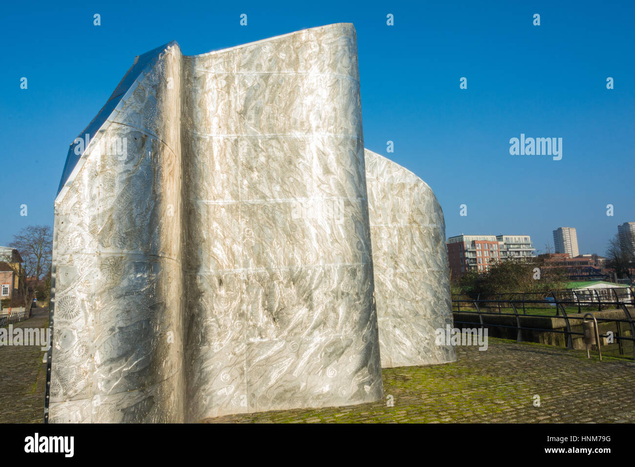 ‘Liquidity’ sculpture at Ferry Point, Brentford, created by Simon Packard Stock Photo