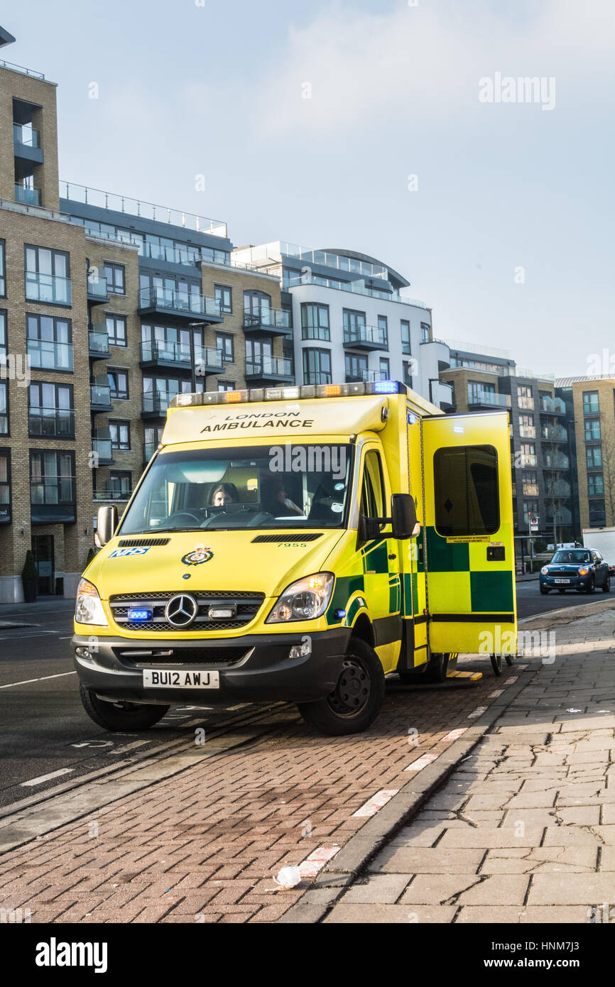 Nhs ambulance driver hi-res stock photography and images - Alamy