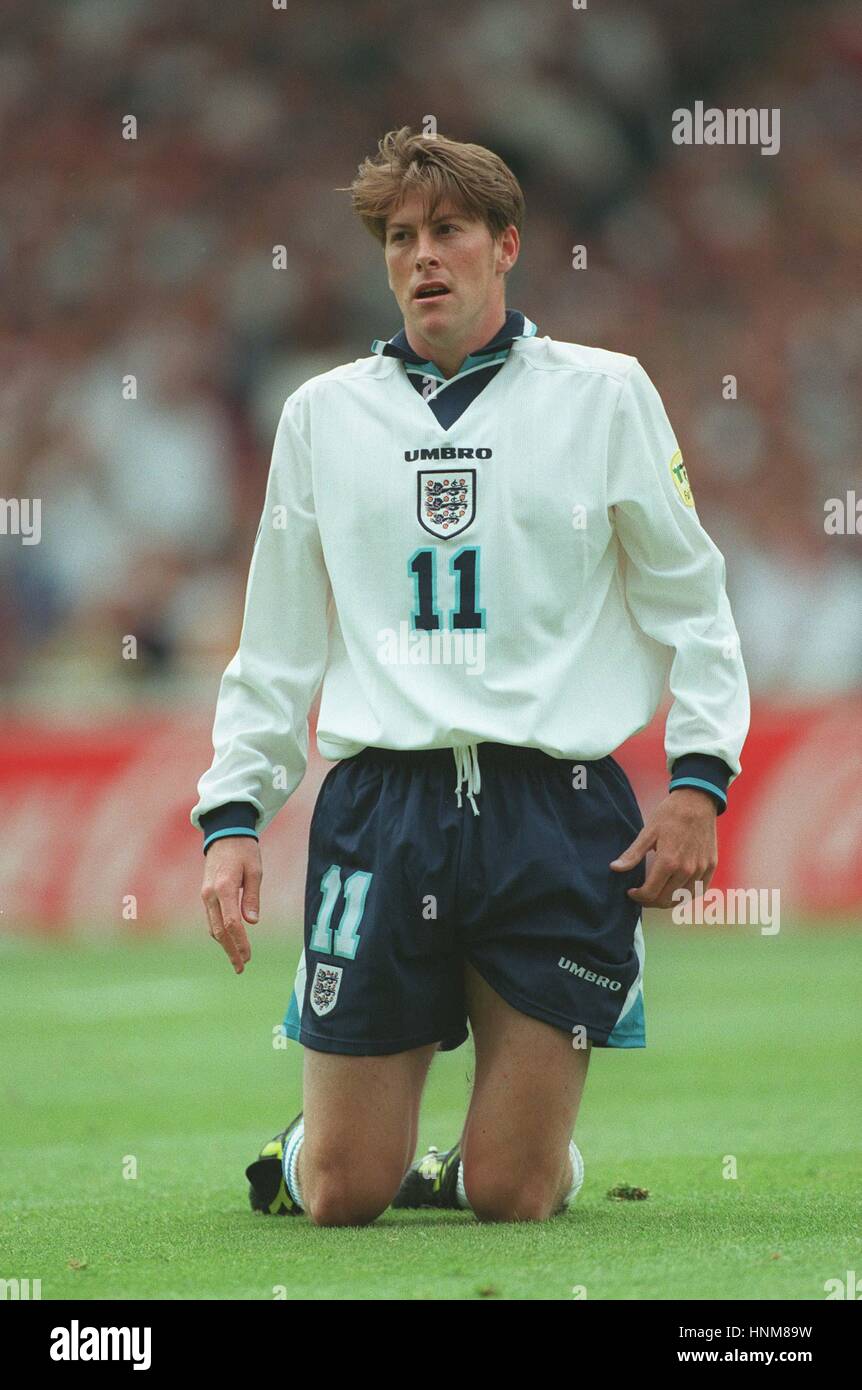 darren-anderton-england-tottenham-hotspur-fc-24-june-1996-stock-photo
