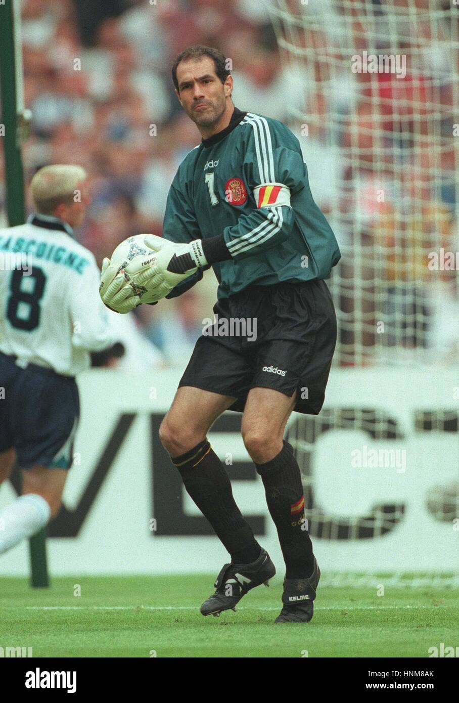 ANDONI ZUBIZARRETA SPAIN & CF VALENCIA 24 June 1996 Stock Photo