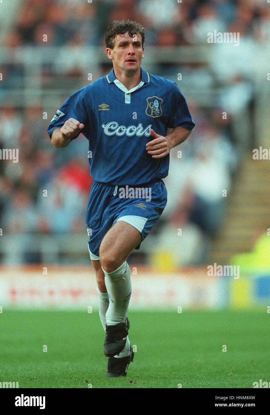 MARK HUGHES CHELSEA FC 25 September 1995 Stock Photo Alamy