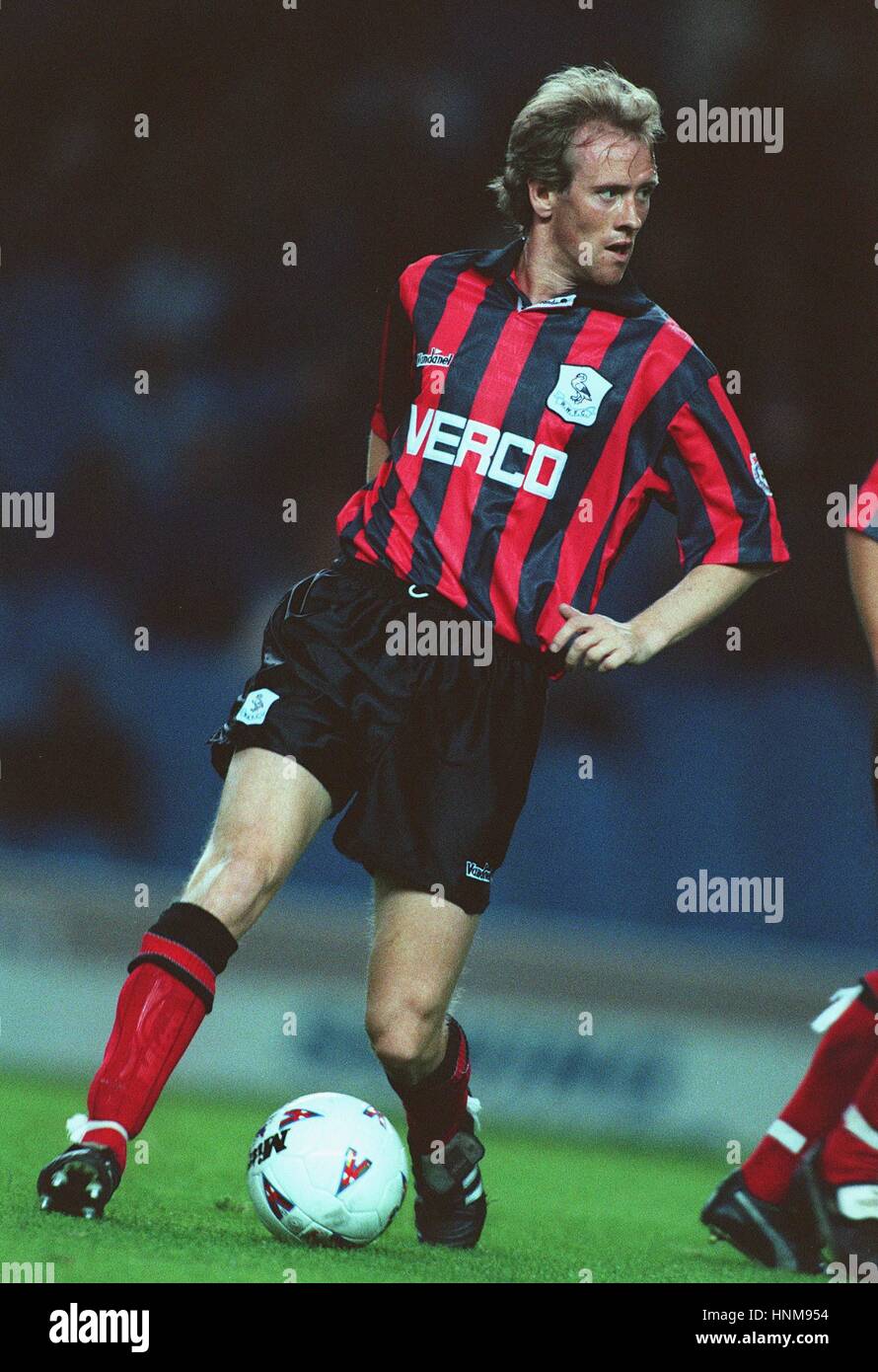 DAVE CARROLL WYCOMBE WANDERERS FC 05 October 1995 Stock Photo