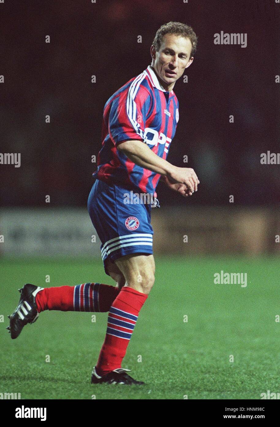 JEAN-PIERRE PAPIN BAYERN MUNCHEN FC 18 October 1995 Stock Photo - Alamy