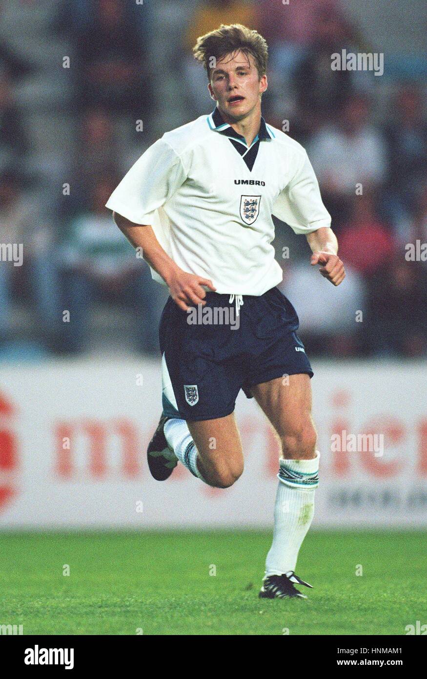 DAVID BECKHAM ENGLAND U21 & MAN UTD FC 23 June 1995 Stock Photo - Alamy