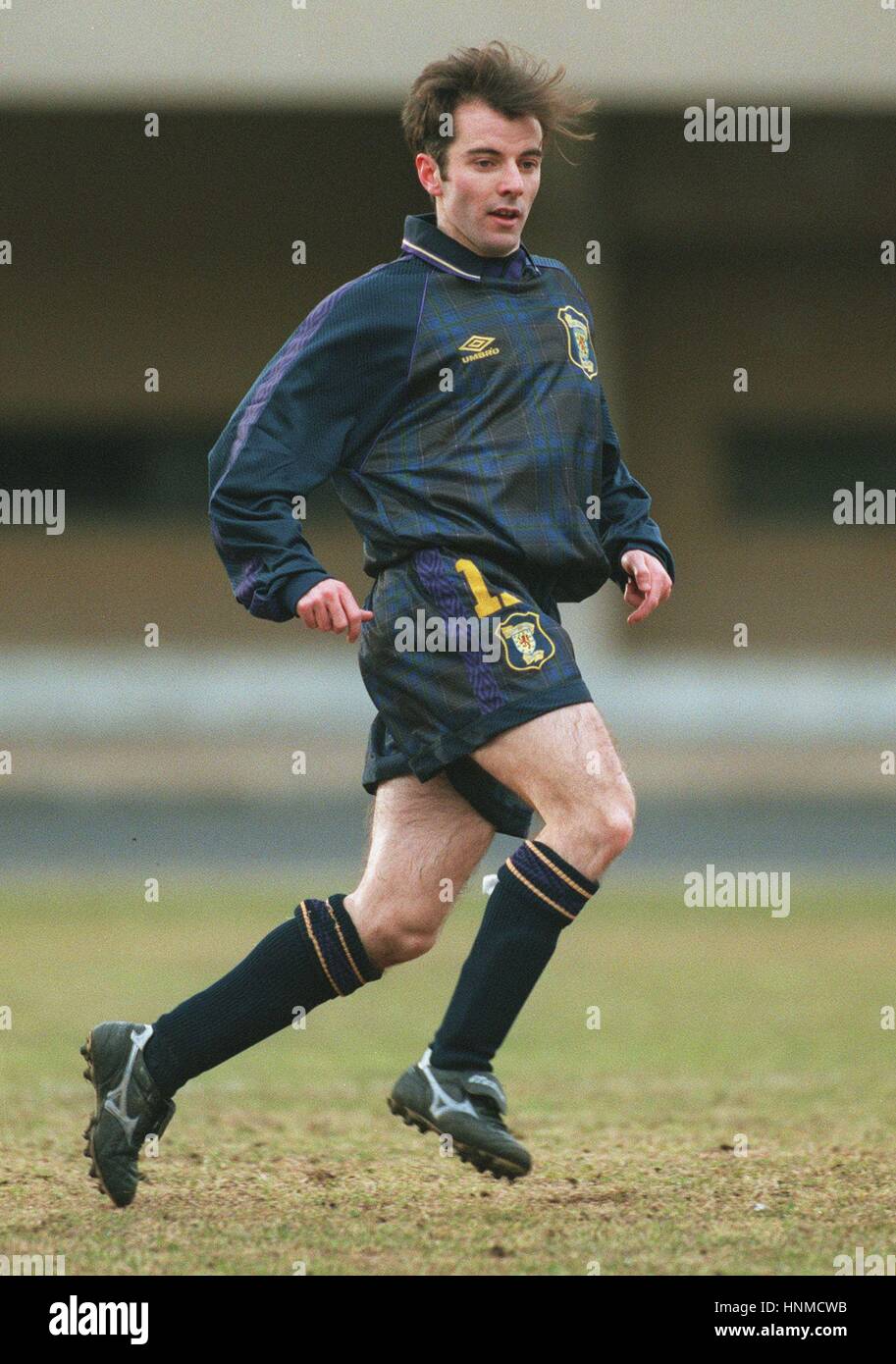 BRIAN MCLAUGHLIN SCOTLAND U21 & GLASGOW CELTIC 14 September 1995 Stock