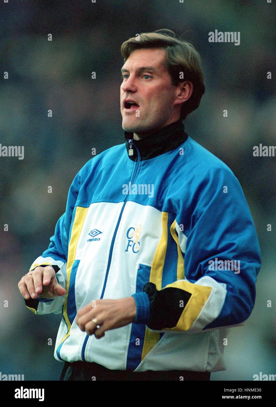 glenn-hoddle-chelsea-fc-player-manager-07-november-1995-HNME30.jpg