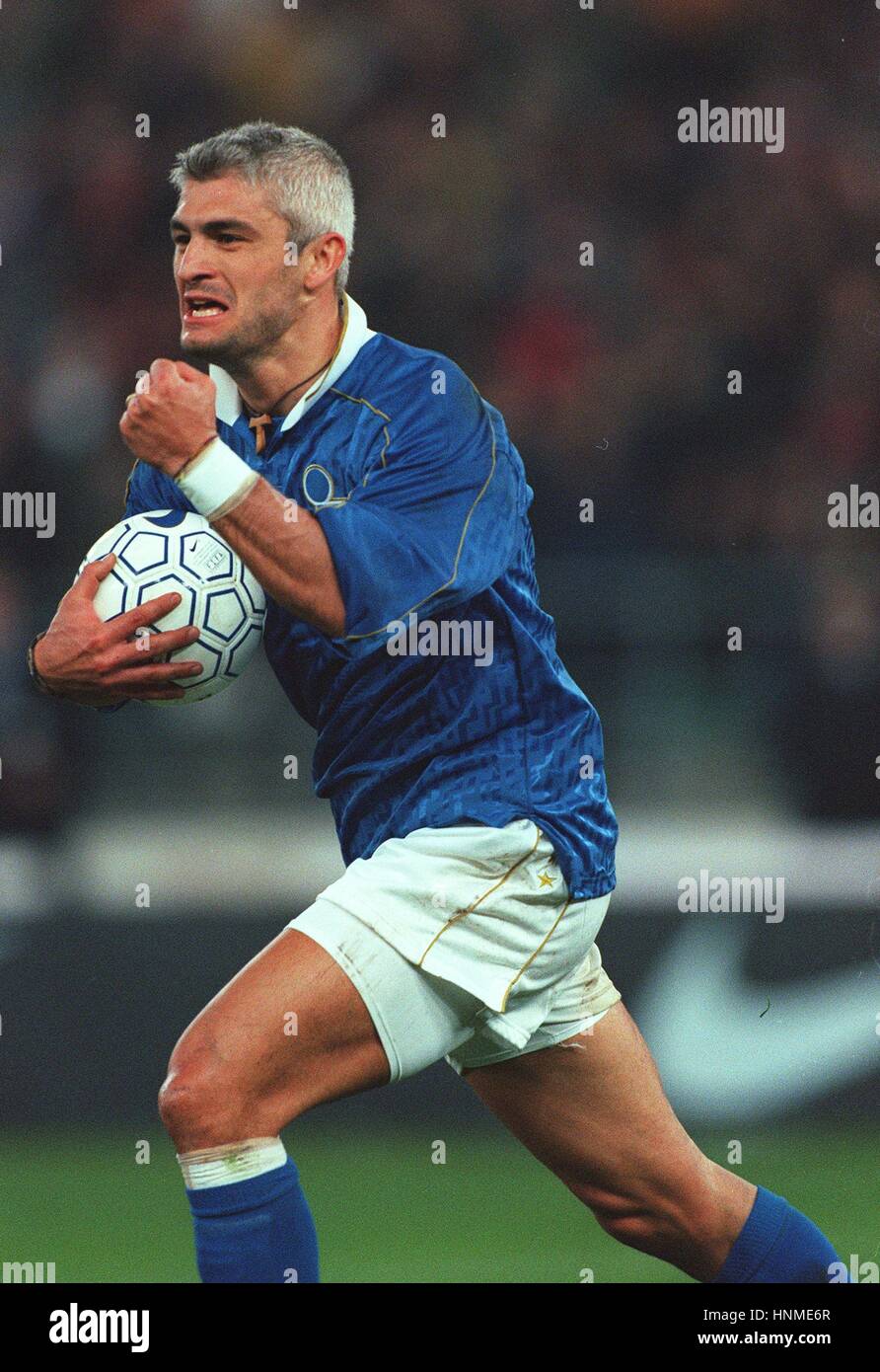 Fabrizio ravanelli juventus hi-res stock photography and images