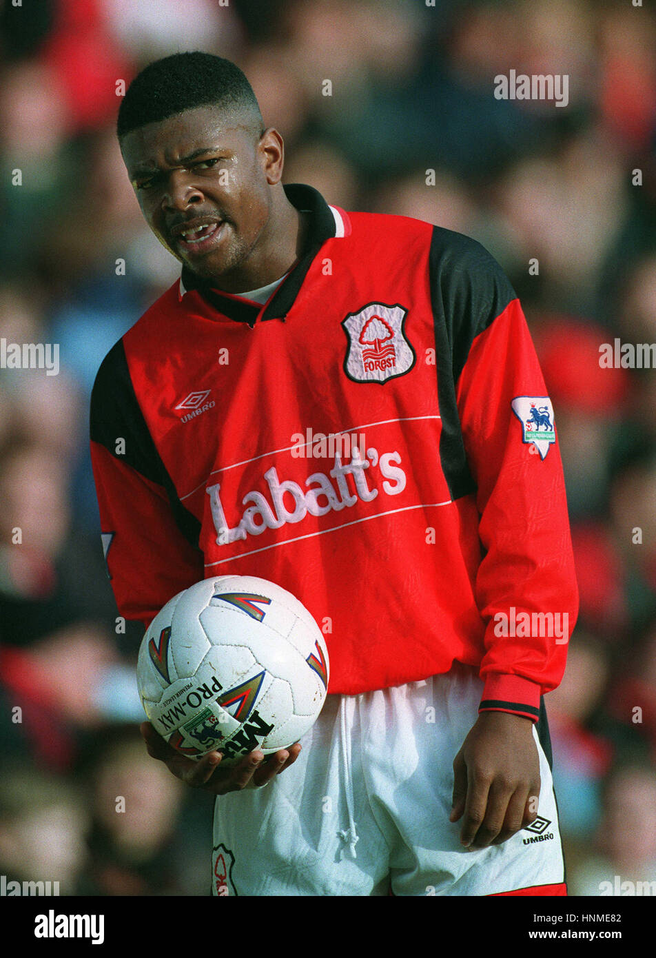 DES LYTTLE NOTTINGHAM FOREST FC 03 January 1995 Stock Photo Alamy