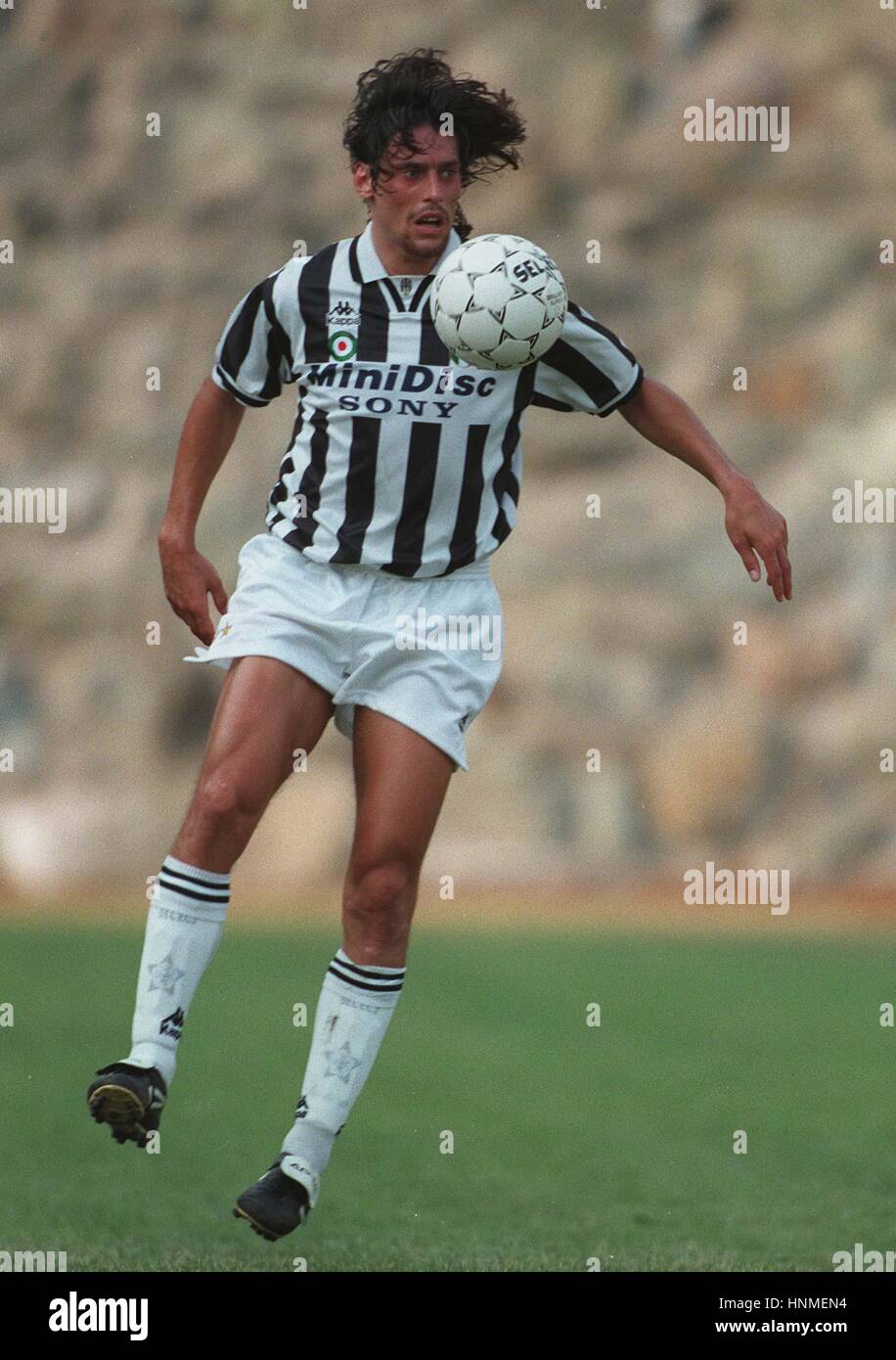 FABRIZIO RAVANELLI JUVENTUS FC 06 September 1995 Stock Photo - Alamy