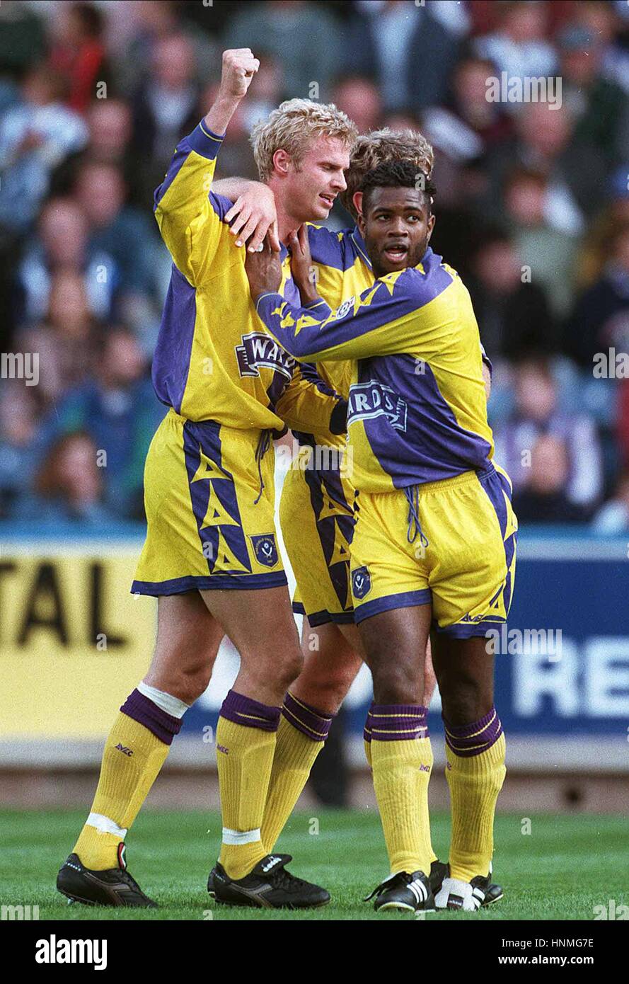 NATHAN BLAKE JOSTEIN FLO HUDDERSFIELD V SHEFFIELD HUDDERSFIELD V SHEFFIELD UNITE 24 September 1995 Stock Photo